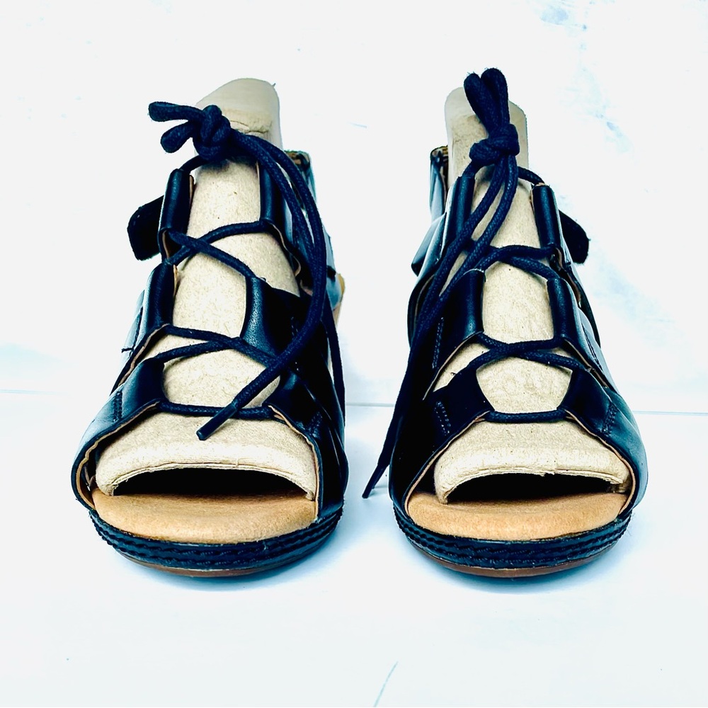 Clarks WIDE 6.5 Lace Up Cork Wedge Black Heel Sandal Open Toe Great Condition! - Picture 6 of 11